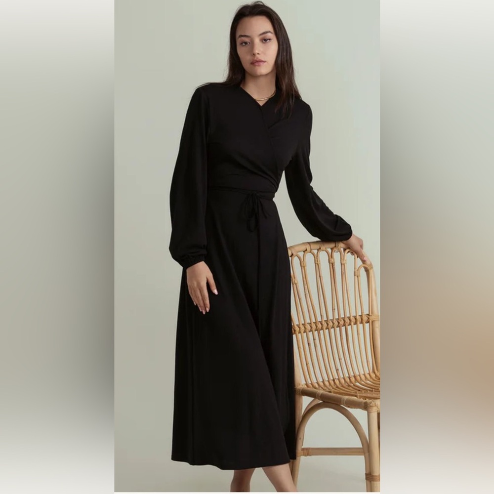 Element wrap dress from brand, The Gallery
Size xxs
Brand new never worn